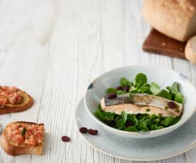 Ensalada de salmón con arándanos