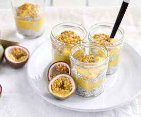 Pudim de chia, manga e maracujá