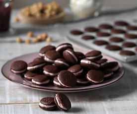 Chocolate whoopie pies con crema de avellana