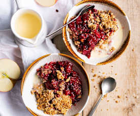 Κραμπλ με καλοκαιρινά φρούτα και κρεμ ανγκλέζ