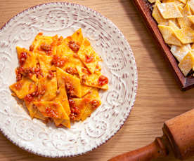 Maltagliati di farina di mais al ragù