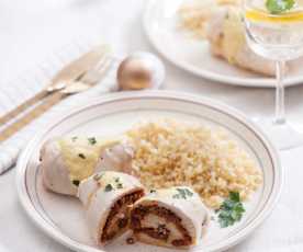 Roladki z kurczaka z chorizo i jogurtowym sosem curry