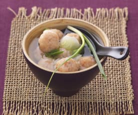 Soupe chinoise aux boulettes de crevette