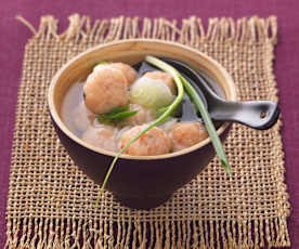 Soupe chinoise aux boulettes de crevette