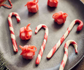 Zuckerstangen und Geschenke-Bonbons für Lebkuchenhäuser