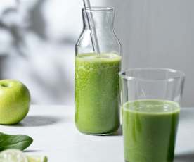 Yeşil Elma, Salatalık ve Ispanaklı Smoothie