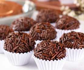 Brigadeiro de chocolate de enrolar