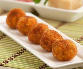 Croquetas de arroz con parmesano