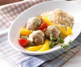 Meatballs with Rice, Peppers and Curry Sauce