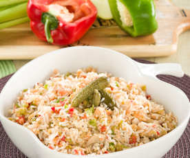 Ensalada de arroz basmati con champiñones y atún