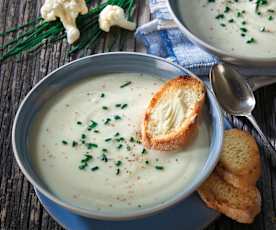 Cremet blomkålssuppe