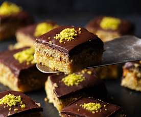 Pistache Kunafa Brownie