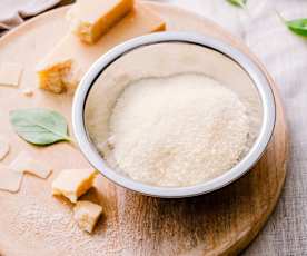 Queso parmesano rallado