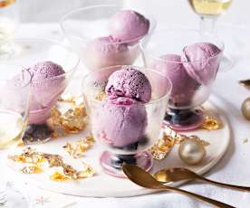 Helado de vino con arándanos