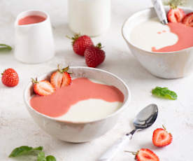 Kasza manna; Śmietanowy sos truskawkowy