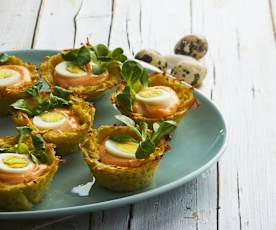 Nidi di patate con uova sode in salsa rosa