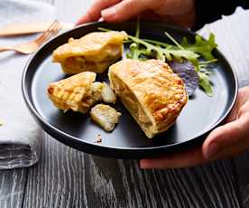 Fagottini di sfoglia con indivia all'aceto balsamico e gorgonzola