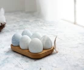 Huevos pintados (azul claro)