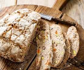 Pain polka pistaches-abricots-noisettes