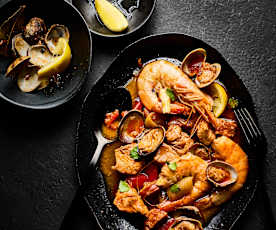 Estofado de mariscos y cerdo