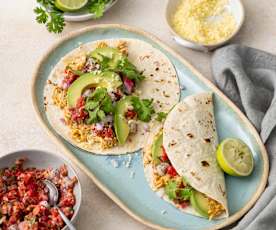 Pulled Chicken Taco mit Drachenfrucht-Pico