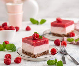 Ciasto Filadelfia z malinami (bez pieczenia)