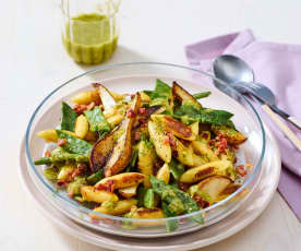 Schupfnudel-Salat mit Birnen, Bohnen und Speck