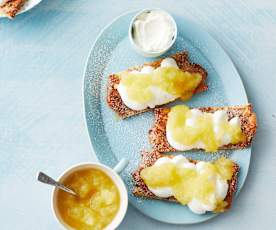 Brandteig-Mandel-Streifen