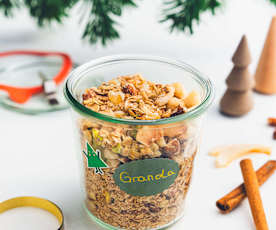 Weihnachtliches Granola