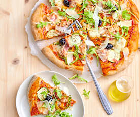 Pizza à l'épeautre, aux poivrons, à la pancetta et à la burrata