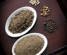 Coarsely Ground Peppercorns