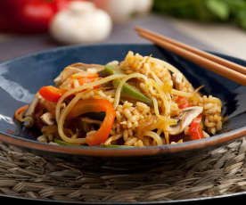 Asiatischer Reis mit Gemüse