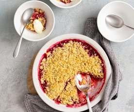 Rhubarb crumble