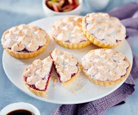 Rhabarber-Kokosmakronen Tartelettes