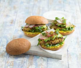 Jalapeño and lime chicken burger with corn smash (MEATER+®)