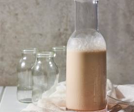 Cinnamon Macadamia Nut Milk