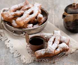 Rosyjskie puszyste faworki (Taratuszki)