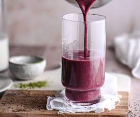 Matcha Blueberry Morning Smoothie