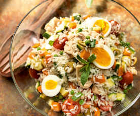 Salada de arroz e atum