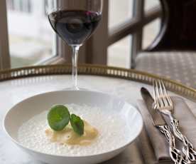 Ravioles de volaille des Landes aux asperges blanches et morilles