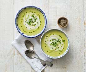 Broccoli and pea soup with cauliflower cashew cream