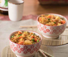 Arroz frito al curry con gambas