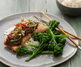 Łosoś w pikantnej glazurze pomidorowej