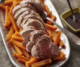 Pork tenderloin with red wine sauce and vegetables