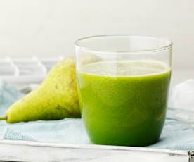 Apple and pear detox juice