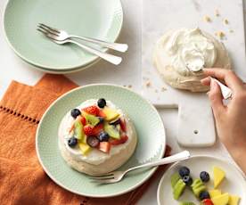 Aquafaba Pavlova