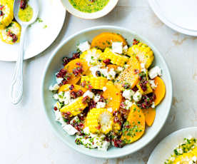 Salade de butternut, feta, maïs et cranberries
