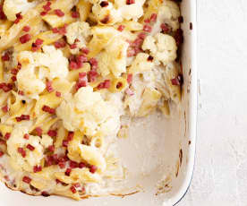 Gratín de pasta con coliflor y queso ahumado