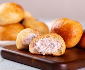 Pão de batata recheado