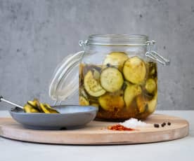 Pickled zucchini (Thermomix® Cutter, using modes)